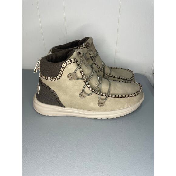 Hey Dude Eloise Suede Boots NEW size 8 Oak Tan Comfott Casual Neutral Slip In - Picture 1 of 9